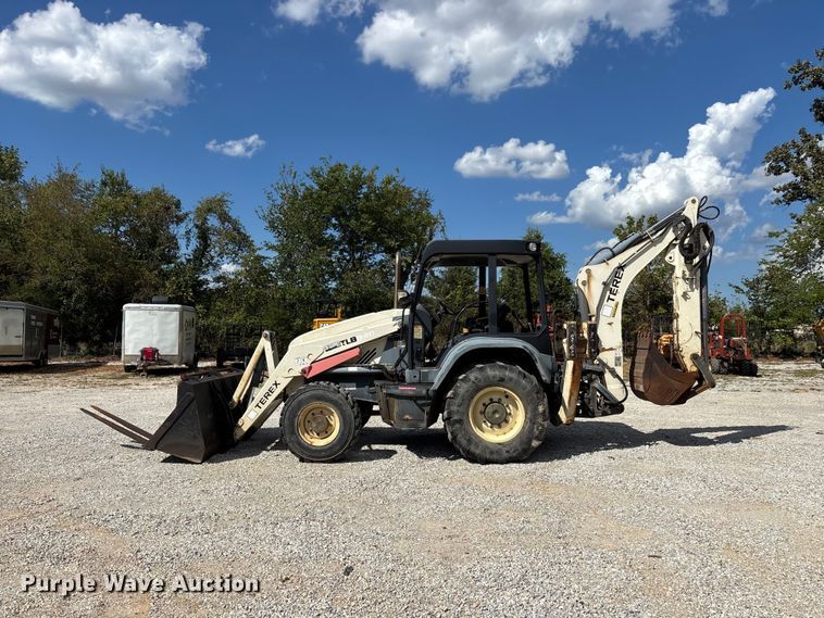 image for item FG0687 2011 Terex TLB840SM backhoe