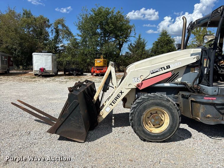 image for item FG0687 2011 Terex TLB840SM backhoe