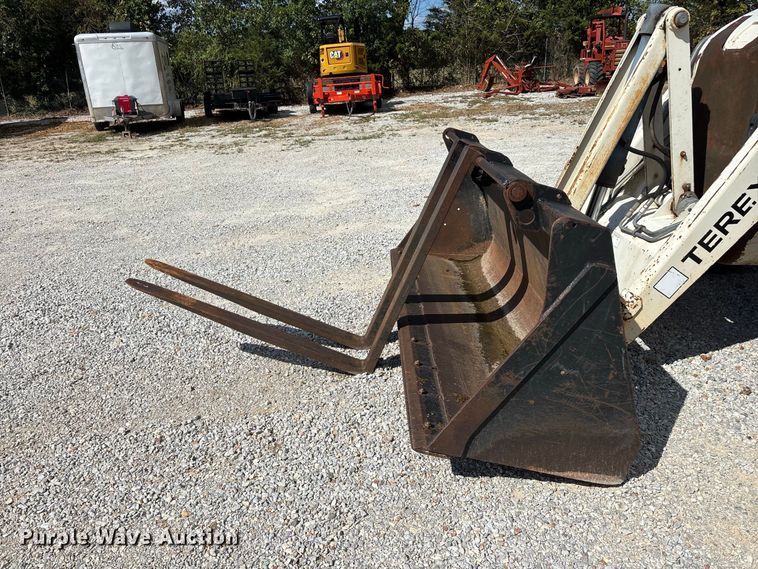 image for item FG0687 2011 Terex TLB840SM backhoe
