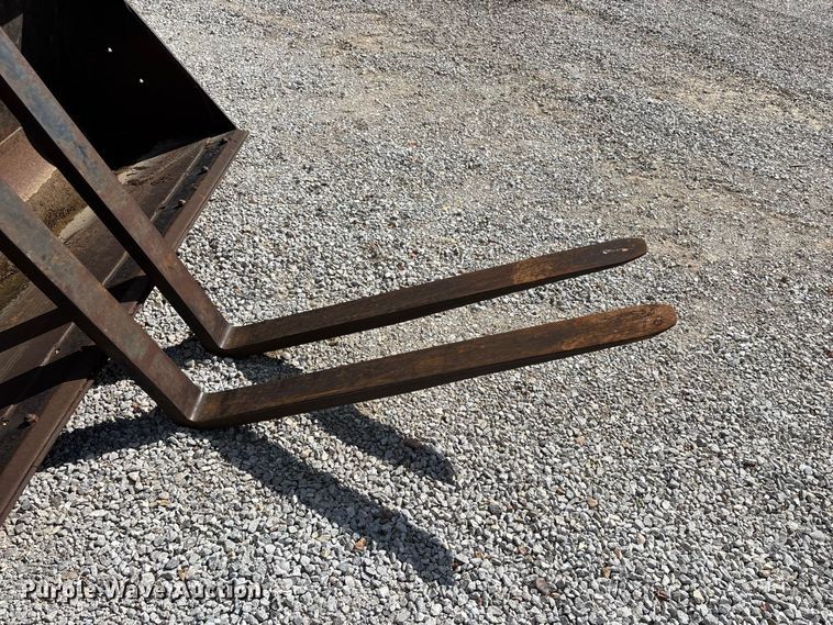 image for item FG0687 2011 Terex TLB840SM backhoe