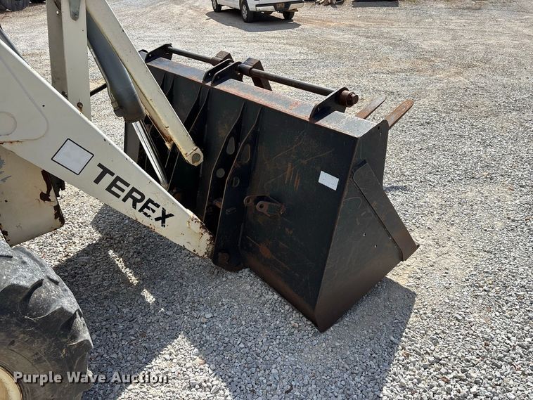 image for item FG0687 2011 Terex TLB840SM backhoe