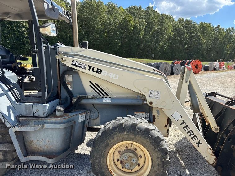 image for item FG0687 2011 Terex TLB840SM backhoe
