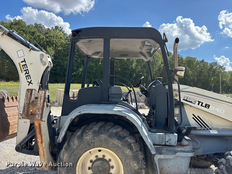 image for item FG0687 2011 Terex TLB840SM backhoe