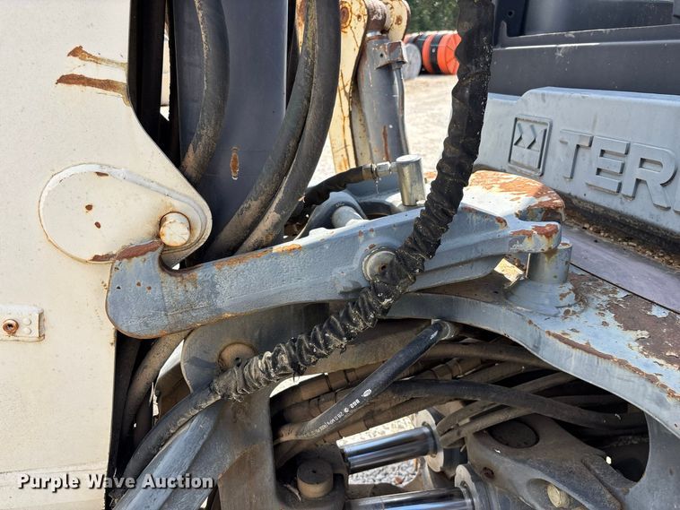 image for item FG0687 2011 Terex TLB840SM backhoe
