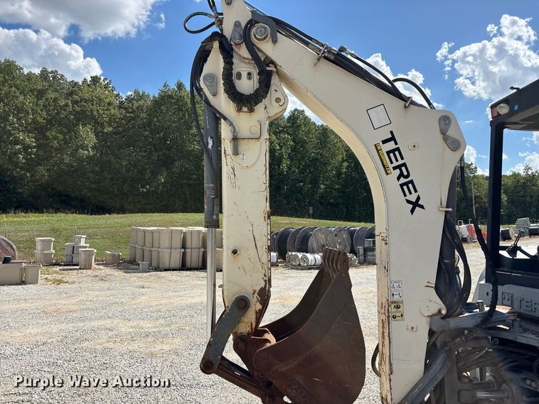 image for item FG0687 2011 Terex TLB840SM backhoe