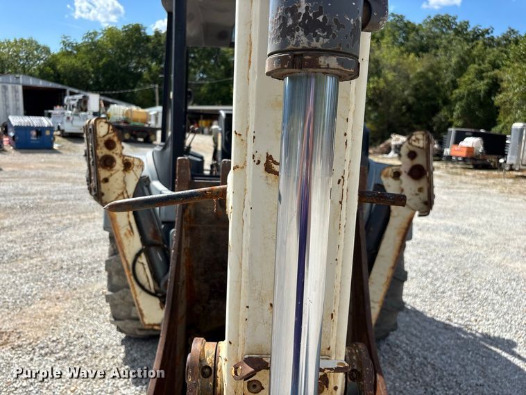 image for item FG0687 2011 Terex TLB840SM backhoe
