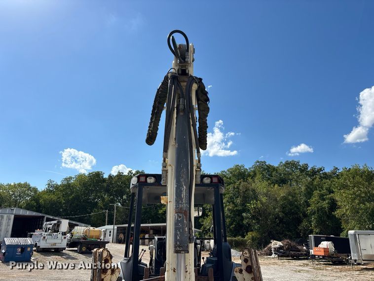 image for item FG0687 2011 Terex TLB840SM backhoe