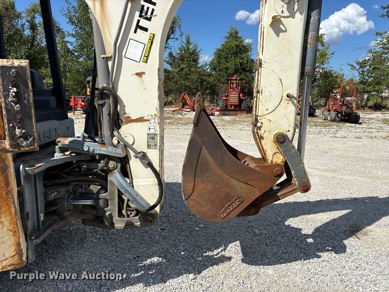 image for item FG0687 2011 Terex TLB840SM backhoe