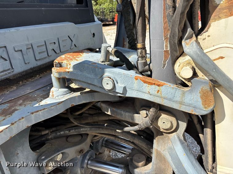 image for item FG0687 2011 Terex TLB840SM backhoe