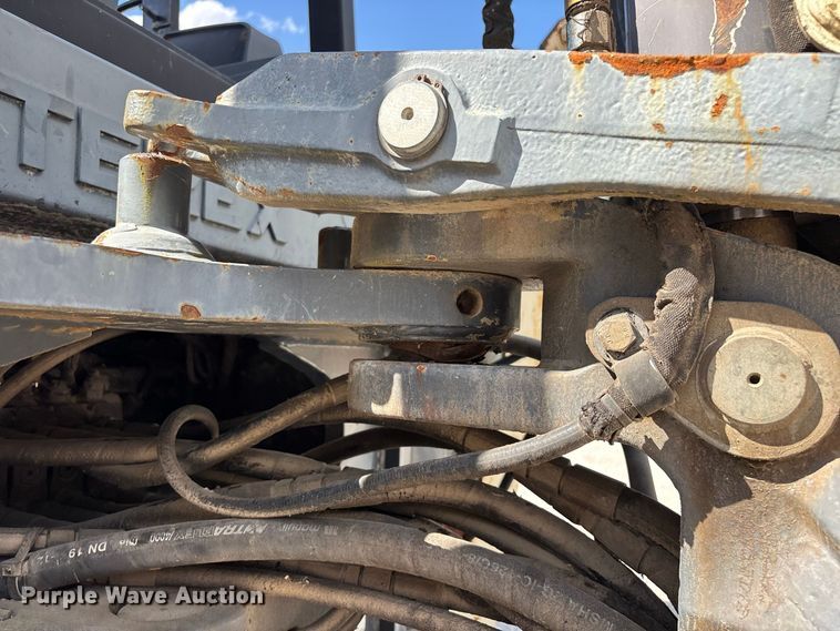 image for item FG0687 2011 Terex TLB840SM backhoe
