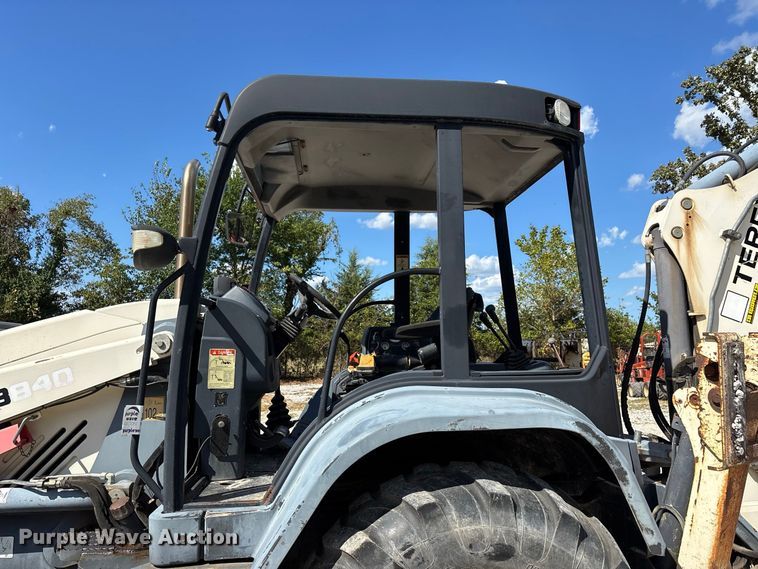 image for item FG0687 2011 Terex TLB840SM backhoe