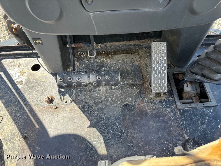 image for item FG0687 2011 Terex TLB840SM backhoe