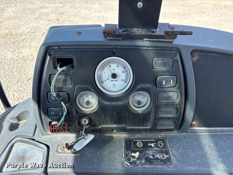 image for item FG0687 2011 Terex TLB840SM backhoe