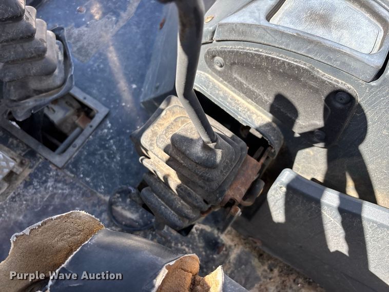 image for item FG0687 2011 Terex TLB840SM backhoe