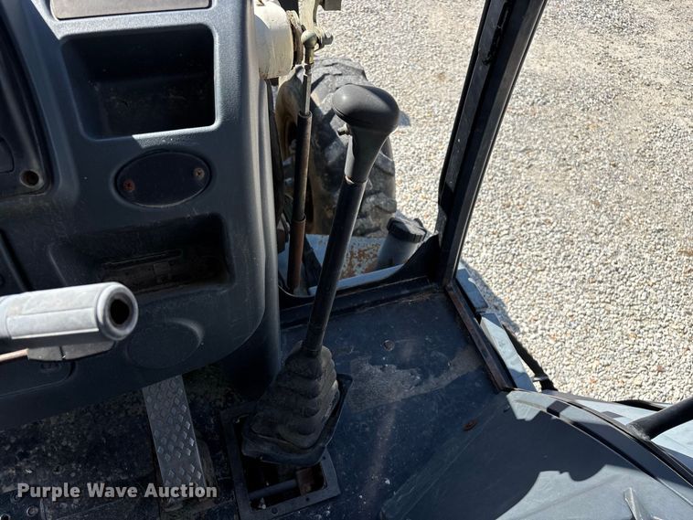 image for item FG0687 2011 Terex TLB840SM backhoe
