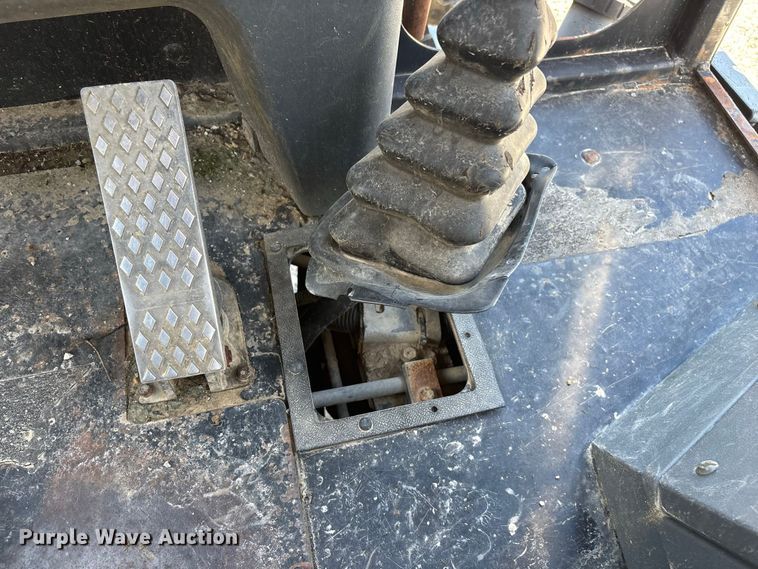 image for item FG0687 2011 Terex TLB840SM backhoe