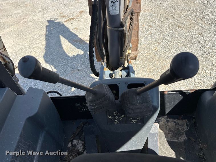 image for item FG0687 2011 Terex TLB840SM backhoe