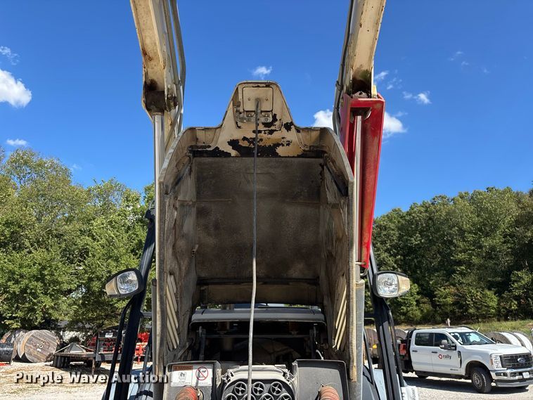 image for item FG0687 2011 Terex TLB840SM backhoe
