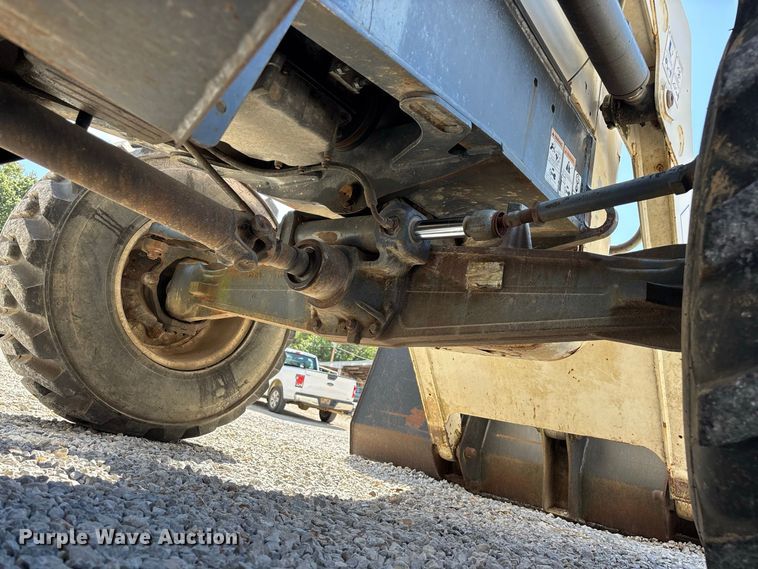 image for item FG0687 2011 Terex TLB840SM backhoe