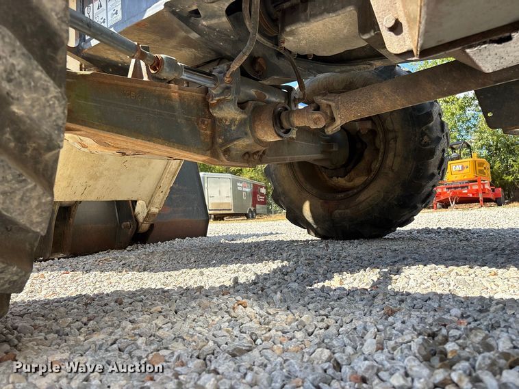 image for item FG0687 2011 Terex TLB840SM backhoe