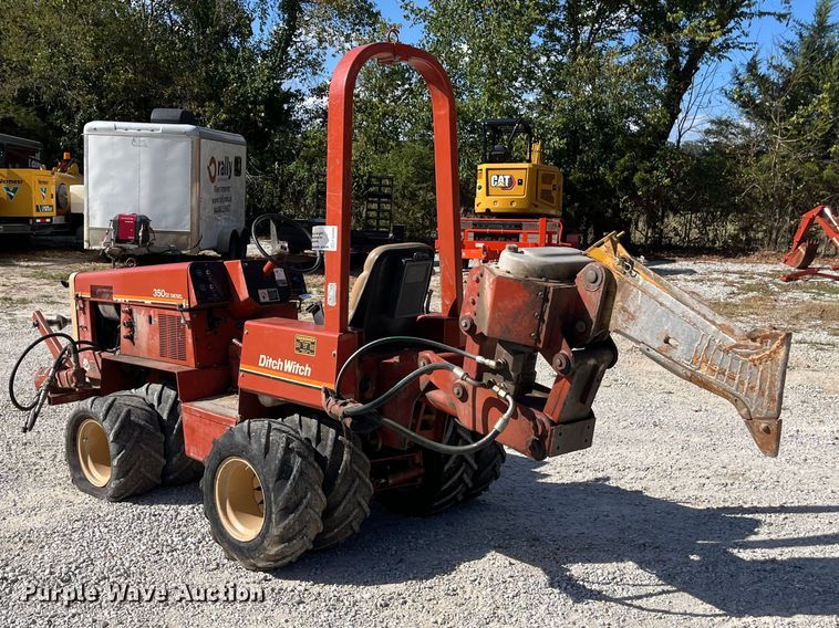 image for item FG0688 1992 Ditch Witch 350SX cable plow