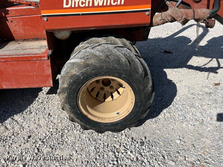image for item FG0688 1992 Ditch Witch 350SX cable plow