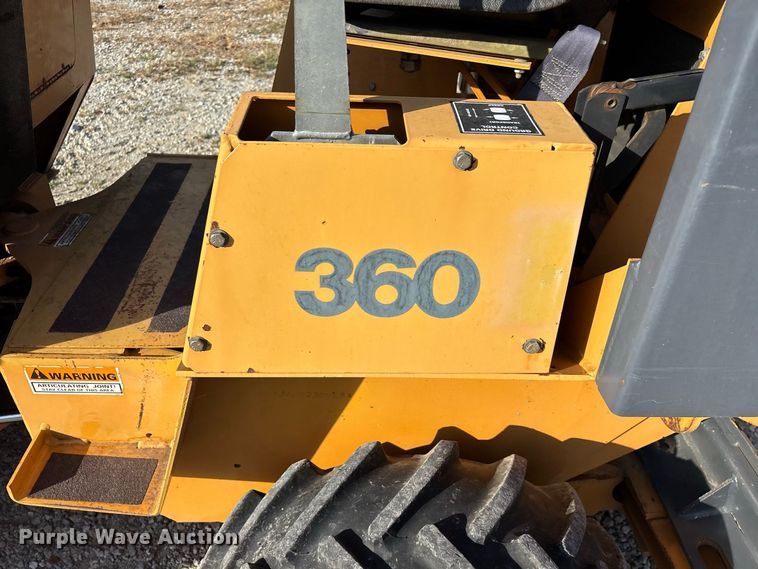 image for item FG0689 1997 Case 360 trencher