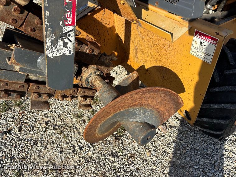 image for item FG0689 1997 Case 360 trencher