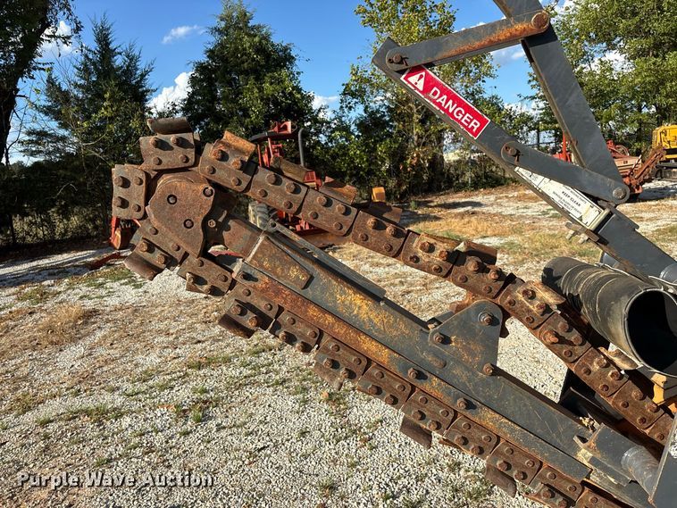 image for item FG0689 1997 Case 360 trencher