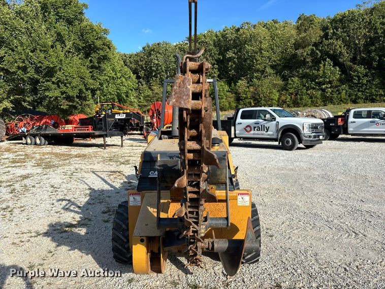 image for item FG0689 1997 Case 360 trencher