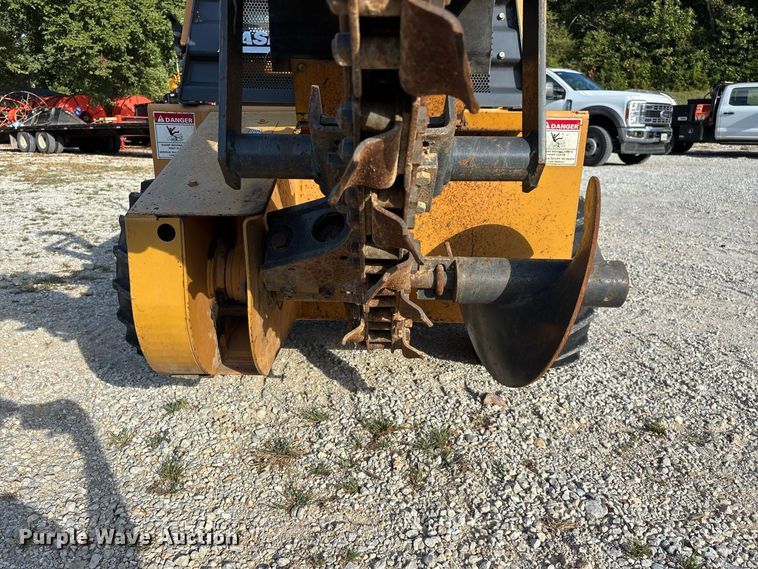 image for item FG0689 1997 Case 360 trencher