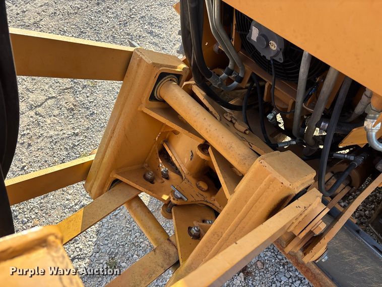 image for item FG0689 1997 Case 360 trencher