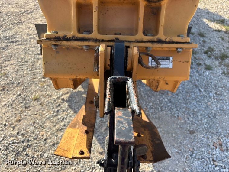 image for item FG0689 1997 Case 360 trencher