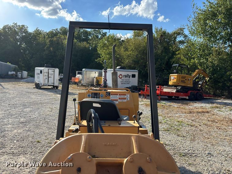 image for item FG0689 1997 Case 360 trencher