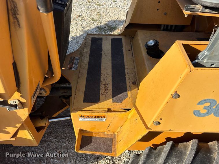 image for item FG0689 1997 Case 360 trencher