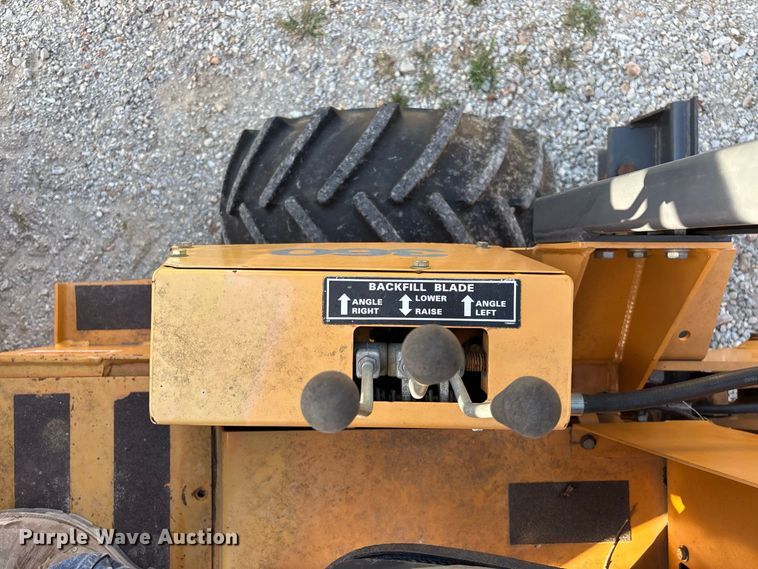 image for item FG0689 1997 Case 360 trencher