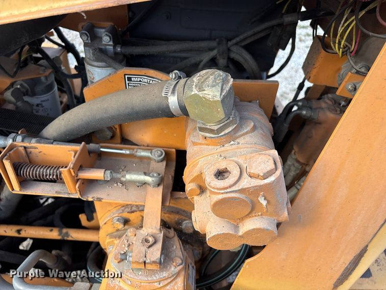 image for item FG0689 1997 Case 360 trencher