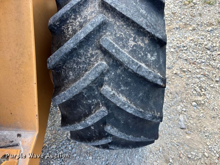 image for item FG0689 1997 Case 360 trencher