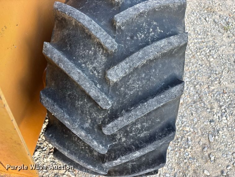 image for item FG0689 1997 Case 360 trencher