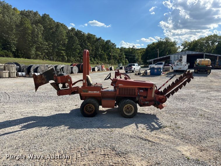 image for item FG0690 1985 Ditch Witch 350SX cable plow