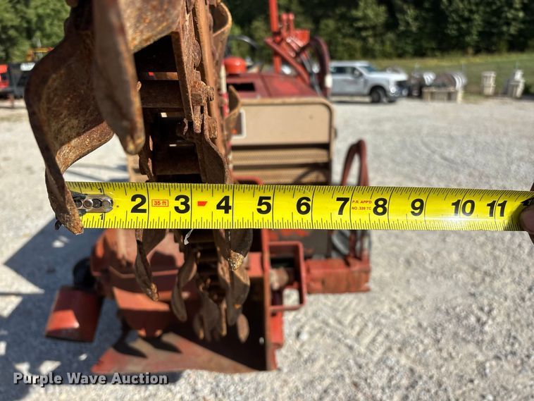 image for item FG0690 1985 Ditch Witch 350SX cable plow