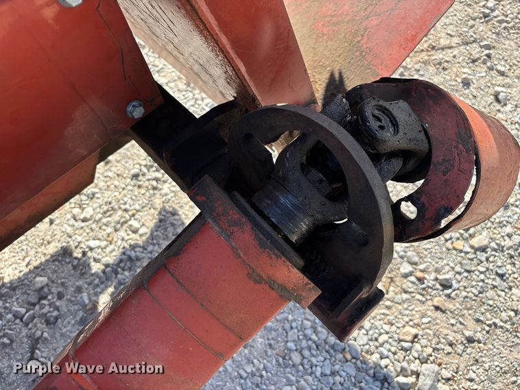 image for item FG0690 1985 Ditch Witch 350SX cable plow