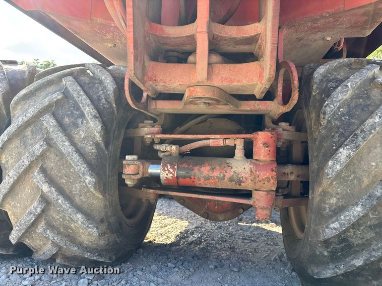 image for item FG0690 1985 Ditch Witch 350SX cable plow
