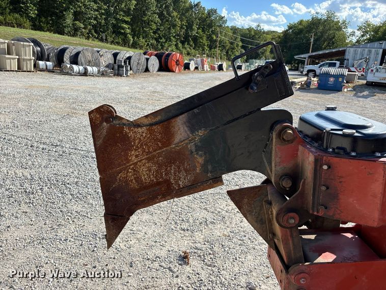 image for item FG0690 1985 Ditch Witch 350SX cable plow