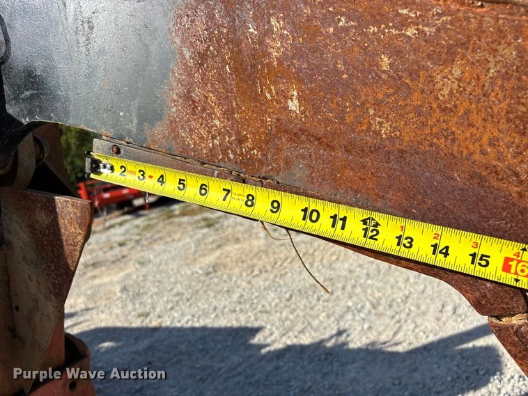 image for item FG0690 1985 Ditch Witch 350SX cable plow
