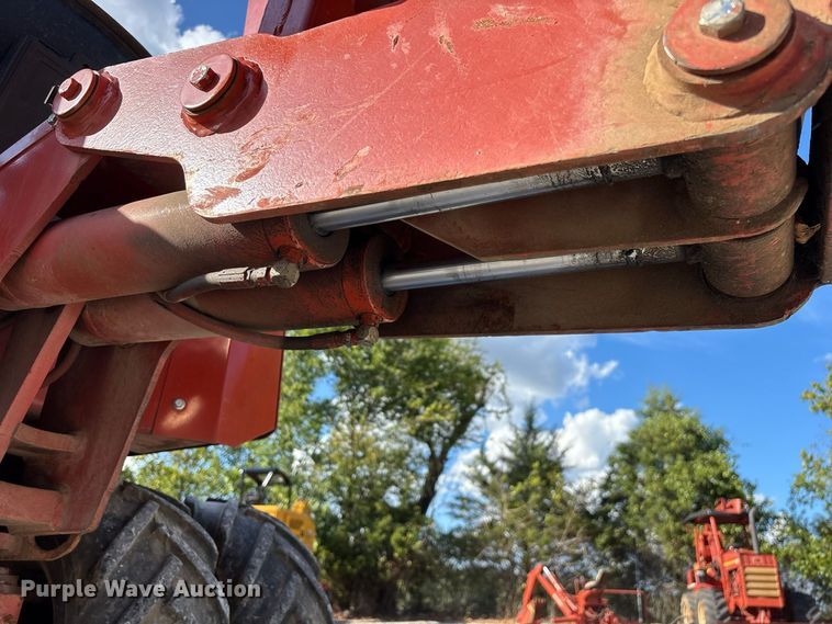 image for item FG0690 1985 Ditch Witch 350SX cable plow