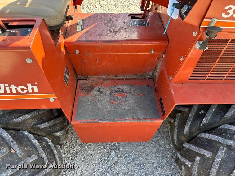 image for item FG0690 1985 Ditch Witch 350SX cable plow