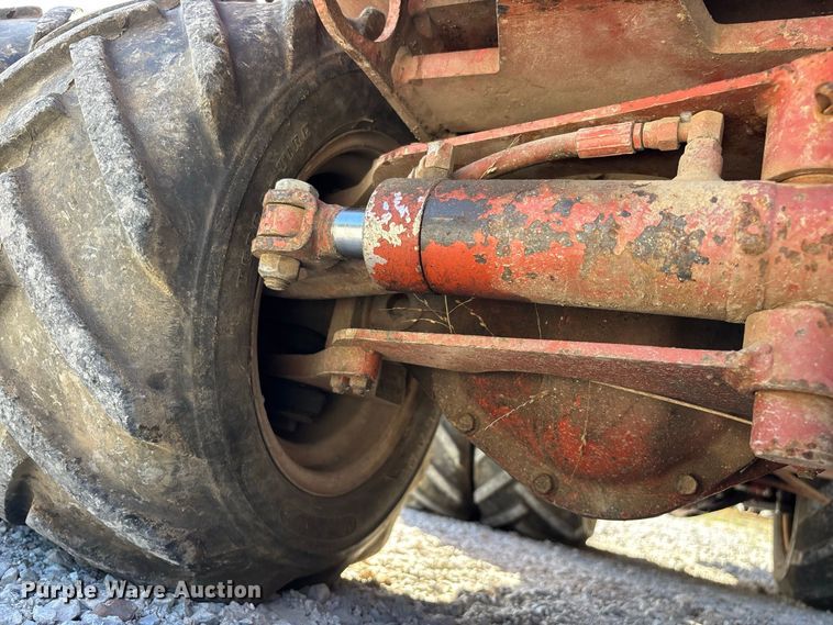 image for item FG0690 1985 Ditch Witch 350SX cable plow