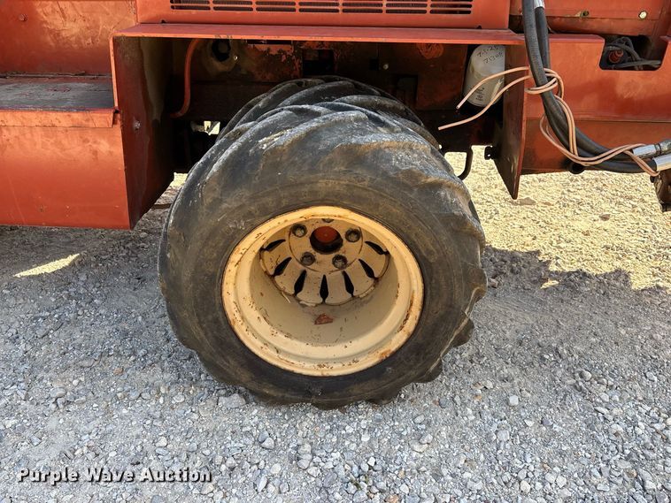 image for item FG0690 1985 Ditch Witch 350SX cable plow