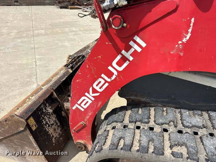 image for item FG0701 2017 Takeuchi TL12R2 tracked skid steer loader